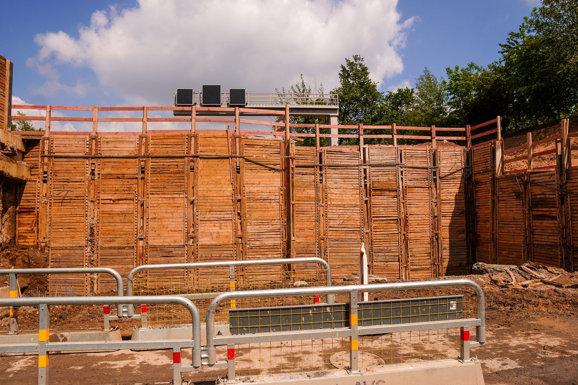 Holzverbau einer Baugrube in Bonn